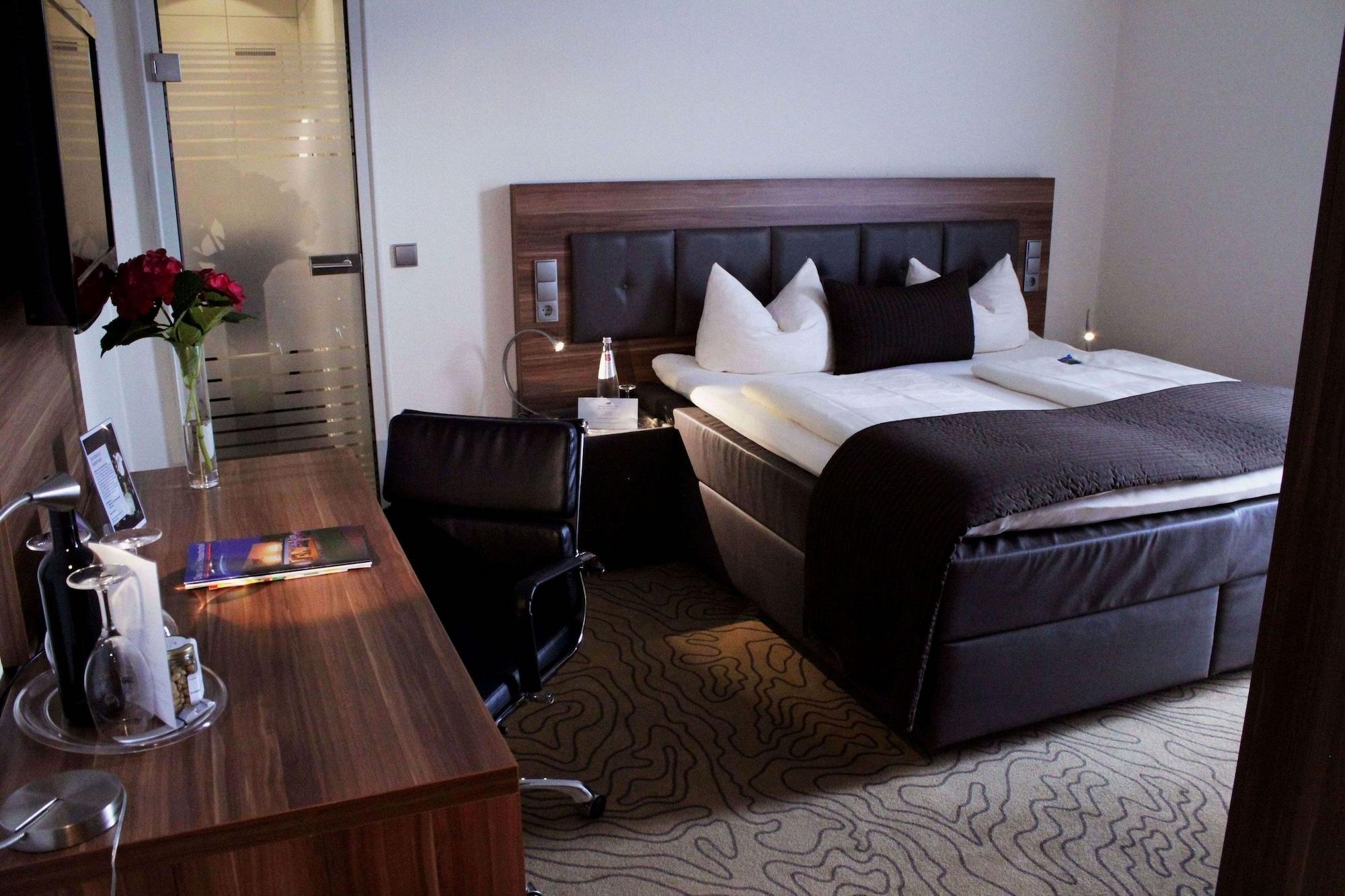 Schlosshotel Kassel Bilik gambar